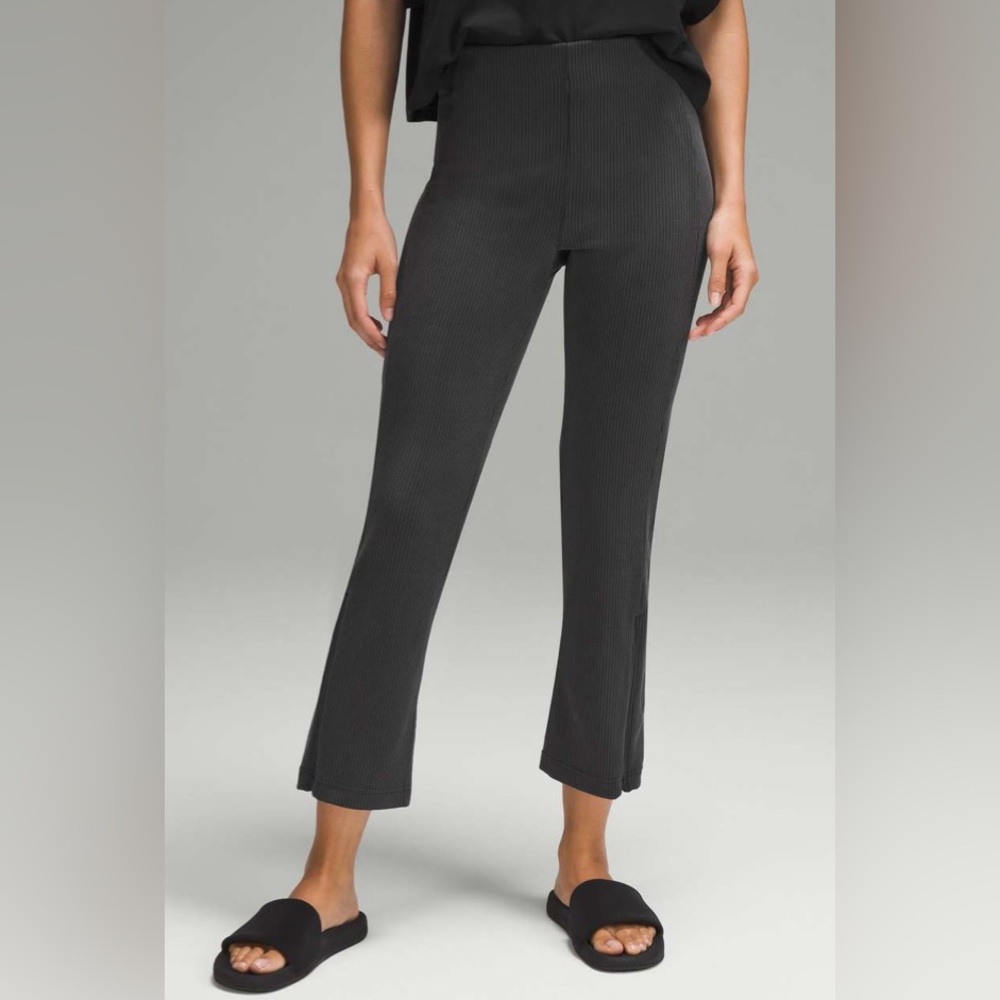 Lululemon NWT Ribbed Softstreme Zip Leg High Rise Cropped 25” Pants Black Size 8